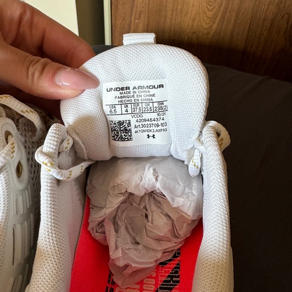 Under Armour Women’s Basketball Shoes - Picture 4 of 4